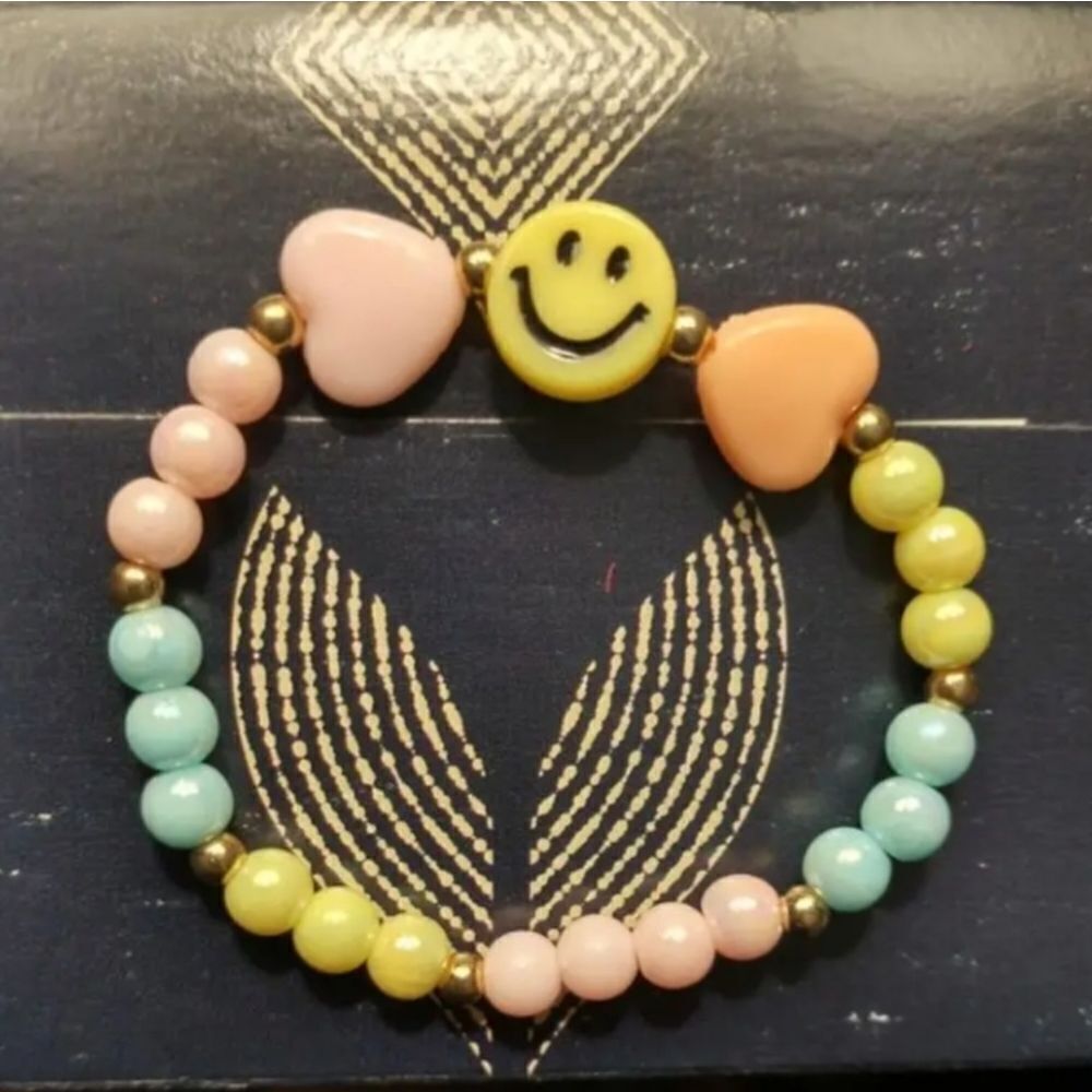 Girls rainbow happy face beaded bracelet
